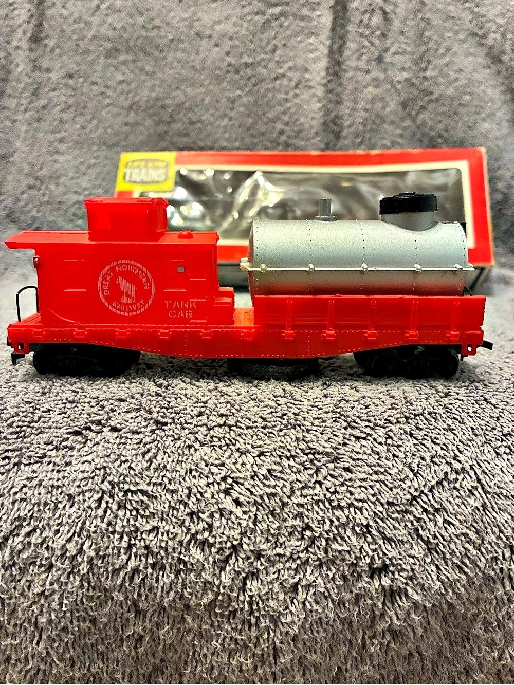 Life-Like Great Northern Track Cleaning Caboose Tank Car Train
